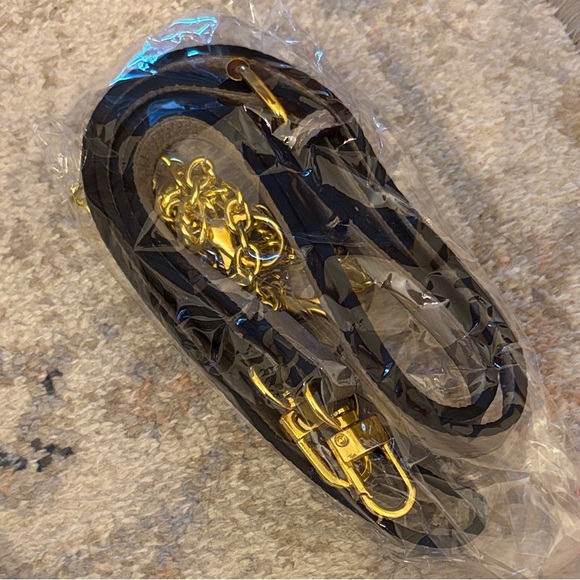 277. Stylish Gray Designer Women's Bag - Picture 3 of 4